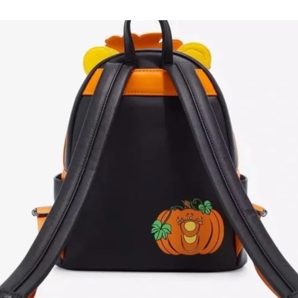 LOUNGFLY Winnie the Pooh Piglet light up ➡️➡️❤️ONE DAY ONLY $60❤️ $60❤️$60⬅️⬅️ - Picture 5 of 7